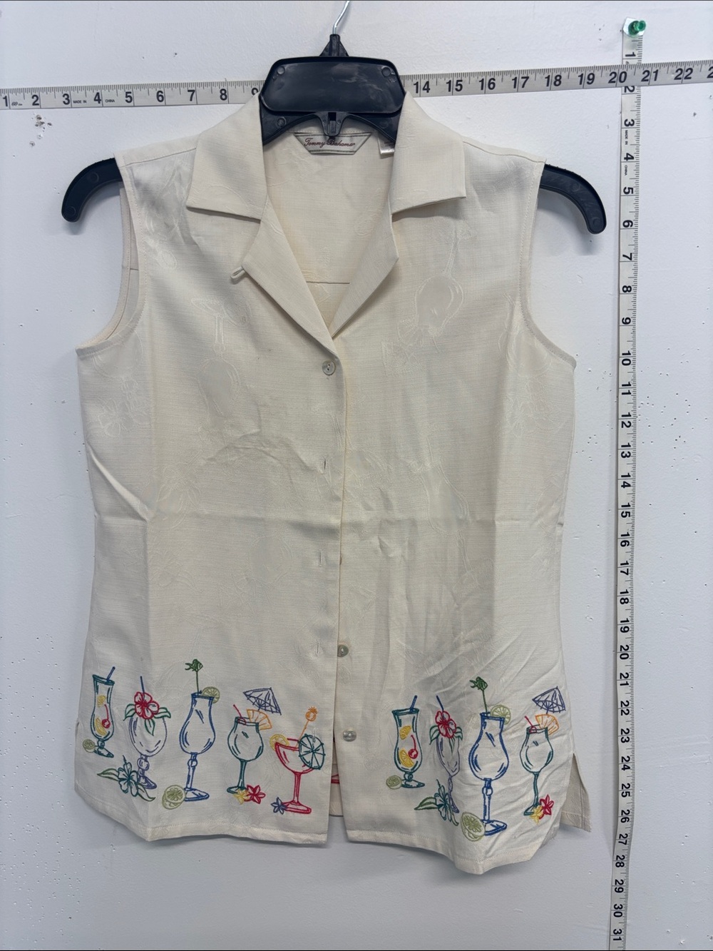 Tommy Bahama Cream Sleeveless Embroidered Cocktail Shirt